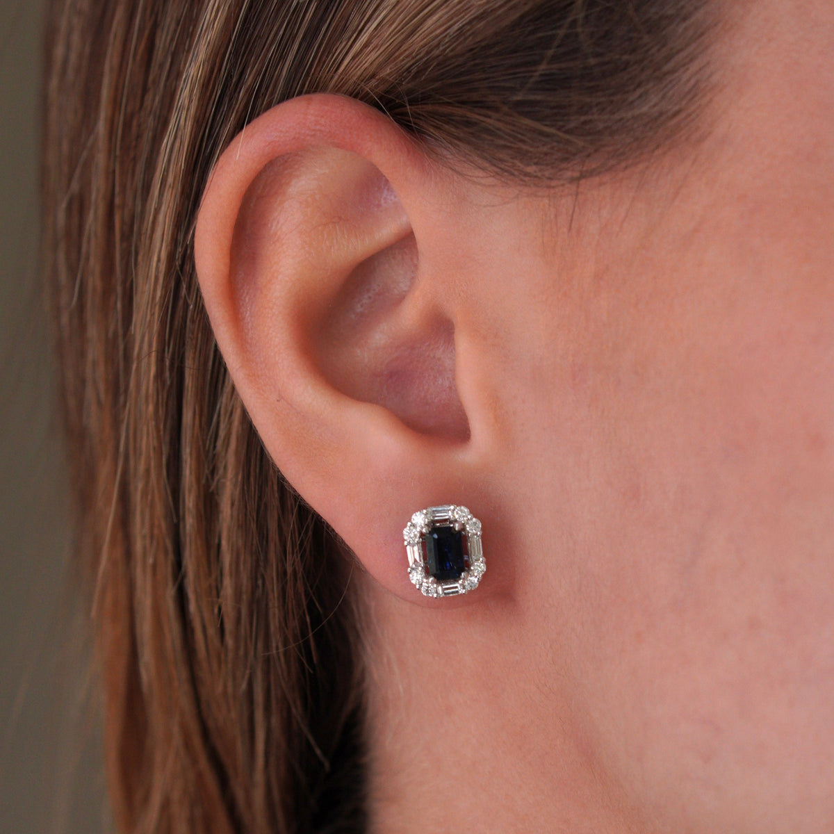 Aretes Zafiro y Halo de Diamantes