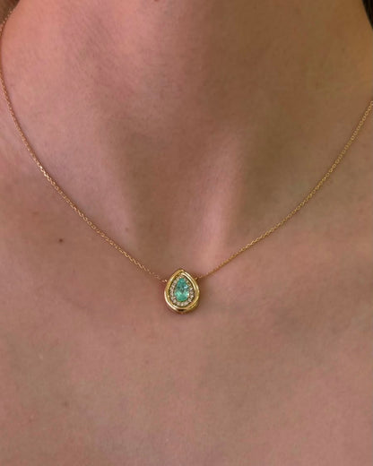 Collar con Paraiba Pera & Diamantes