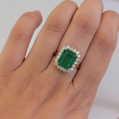 Anillo Esmeralda con Diamantes