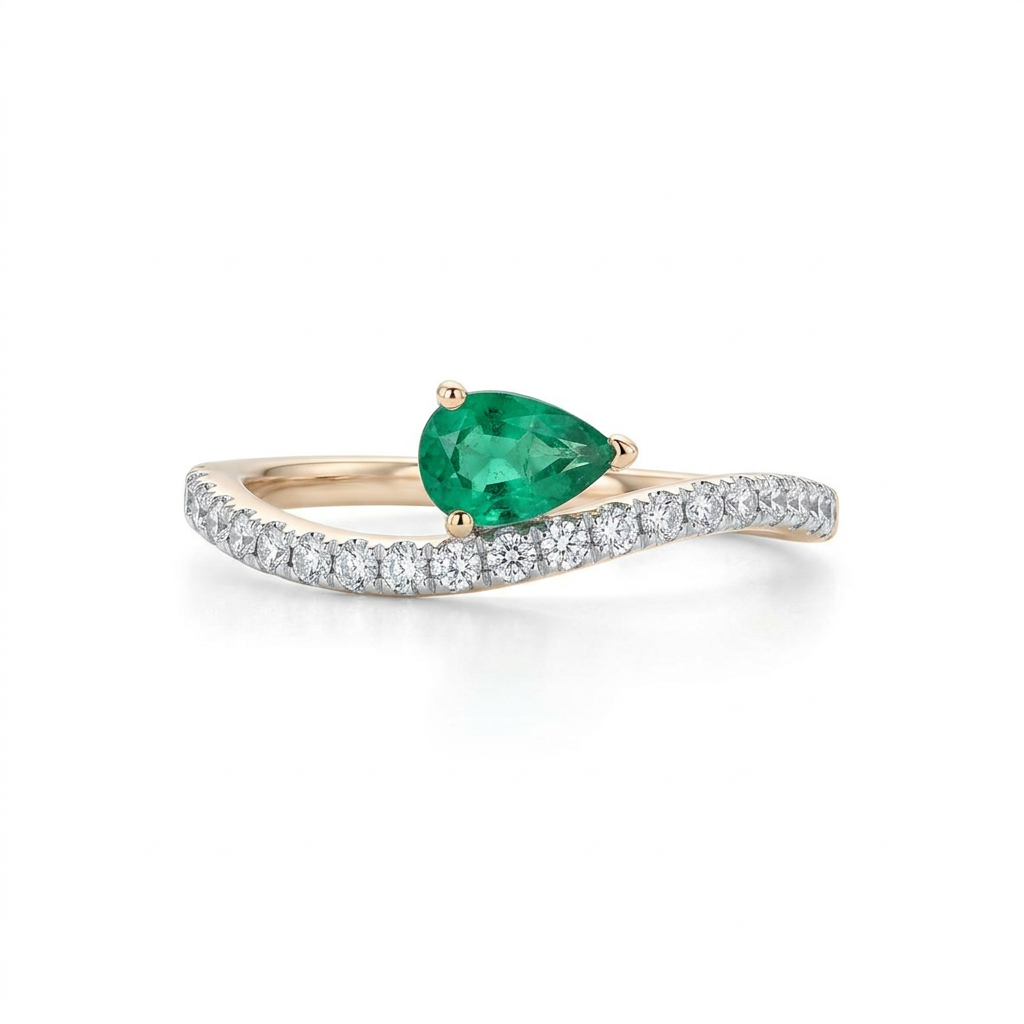 Anillo Wavy con Esmeralda