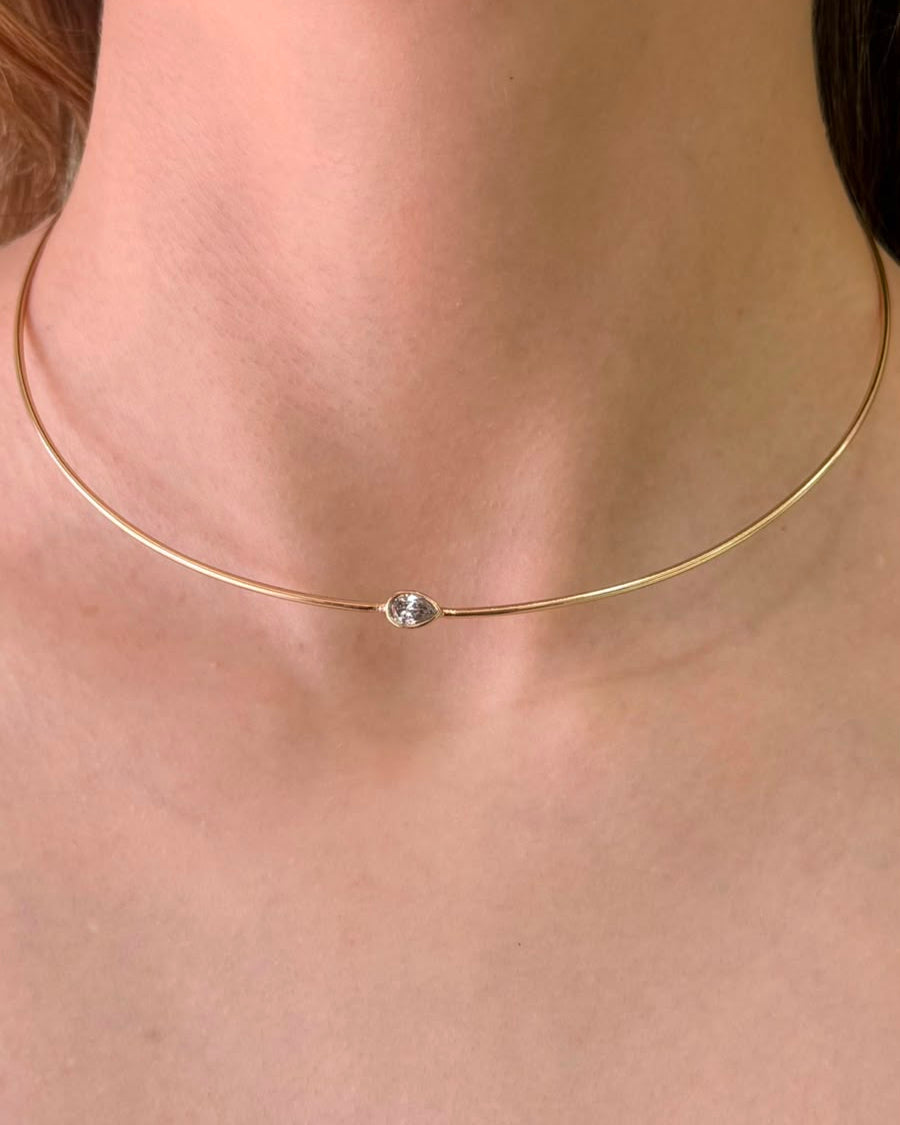 Gargantilla Rígida con Diamante