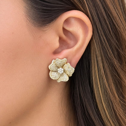 Aretes Flor con Diamantes